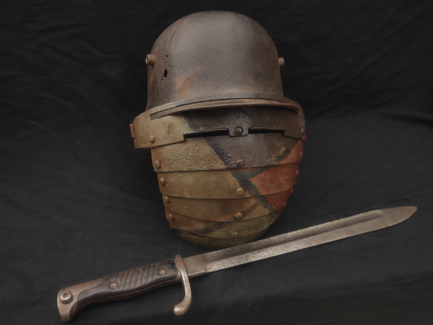 WW1 Face plate for German m1 Helmet realistic reproduction.