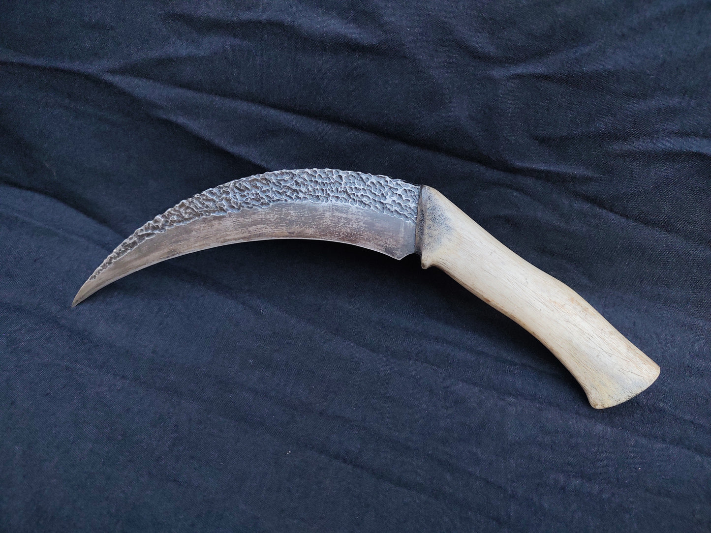 Wolf claw knife hand forged unique knife